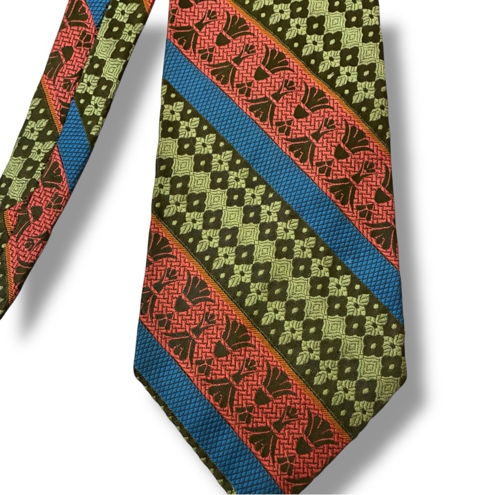 Vintage tie in a geometric pattern of green blue orange & brown hues - Picture 4 of 6